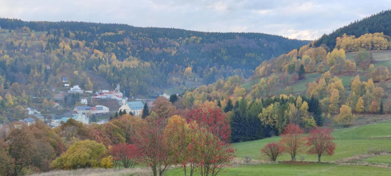 Apartmán Houmr Jáchymov Esterno foto